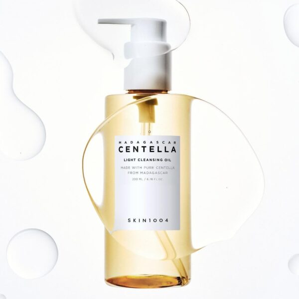 ulei-demachiant-skin1004-2 Ulei demachiant pentru fata bland cu Centella Skin1004 Light Cleansing Oil 200ml